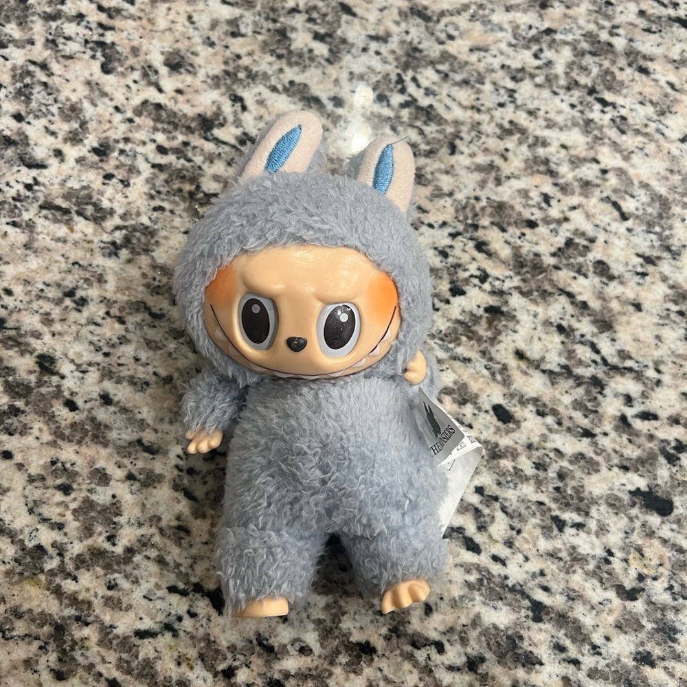 Labubu Light Gray